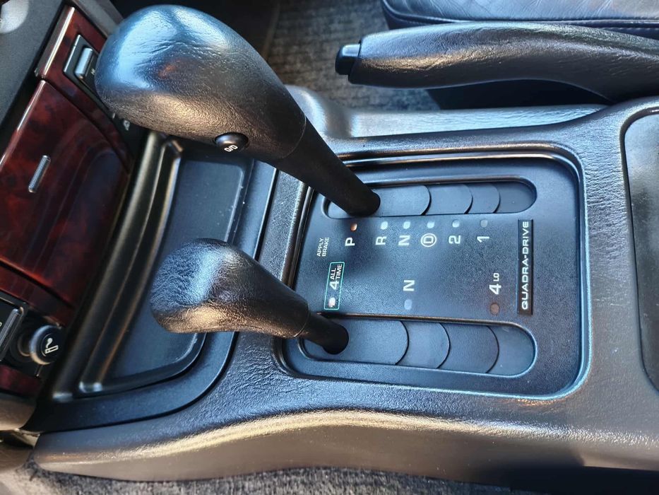 Продавам Jeep Grand Cherokee 3.1