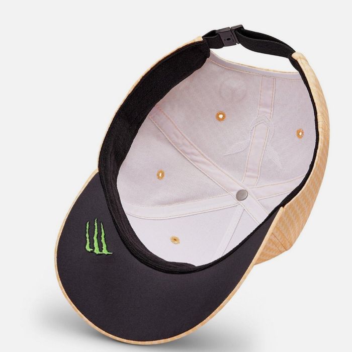 Оригинална мъжка шапка с козирка Mercedes Benz AMG Petronas F1