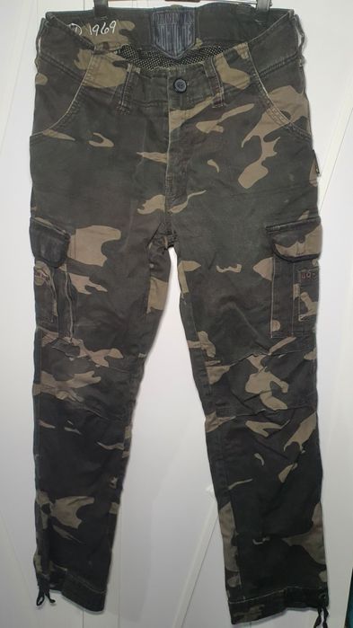 Pantaloni John Doe Regular Cargo Camouflage, model JDC2004  W32  L32