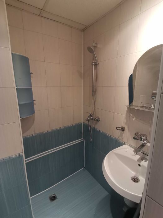 Дава се под наем Тристаен апартамент в Бургас, Славейков - 68 кв.м за 510 € - Снимка #3