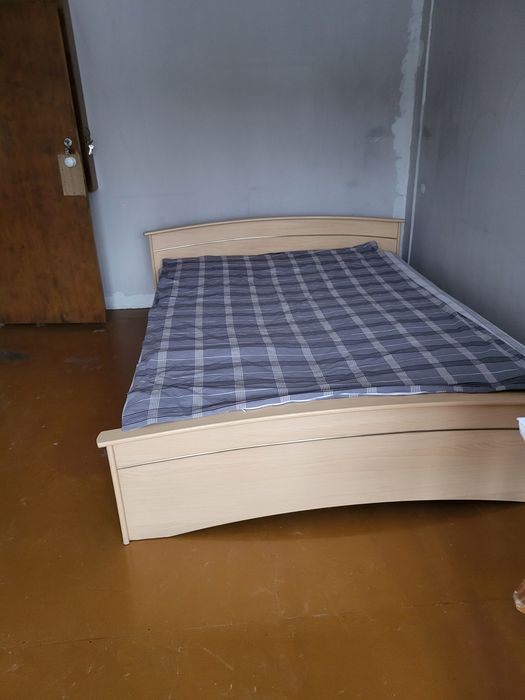 Двуспальная кровать продам