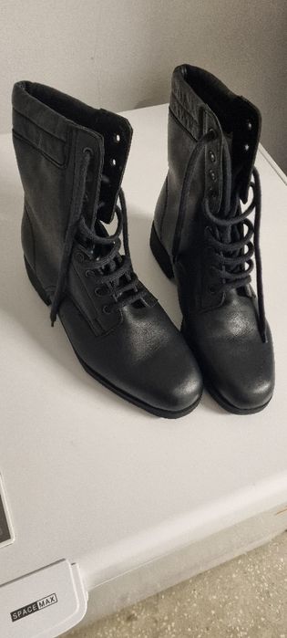 Bocanci militari din piele