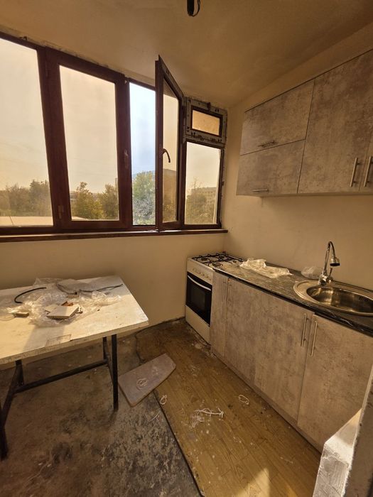 Sagdiyana Parij orqasida 2 xonalik uy