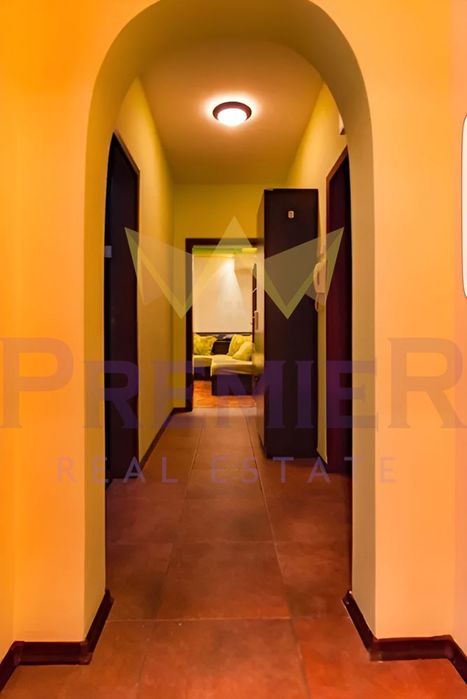 Дава се под наем Тристаен апартамент в Варна, Базар Левски - 65 кв.м за 561 € - Снимка #6