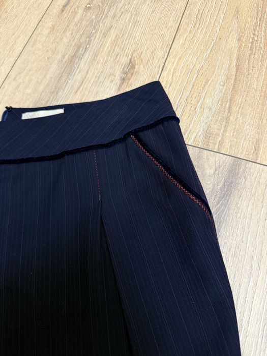 fustaS noua cu detalii fine