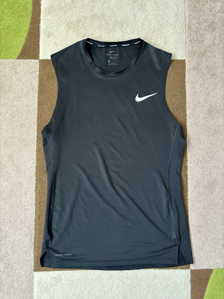 Nike Тениски, къси панталони, потници
