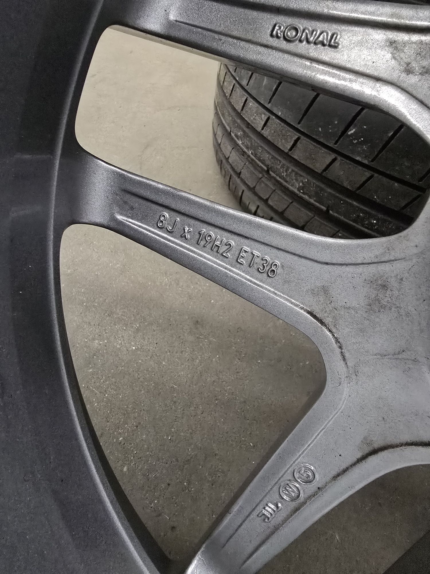 Оригинални AMG Джанти 19 цола за Mercedes GLC W253 E W212
Джантите са
