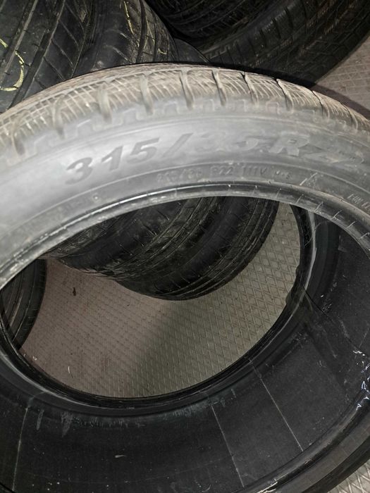 Продавам 4 броя гуми Пирели Скорпион зимни.Размер 315/35/22.
