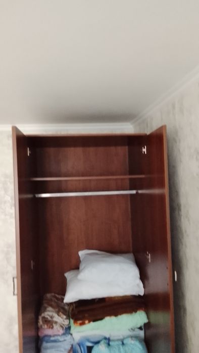 Шкаф двухдверный