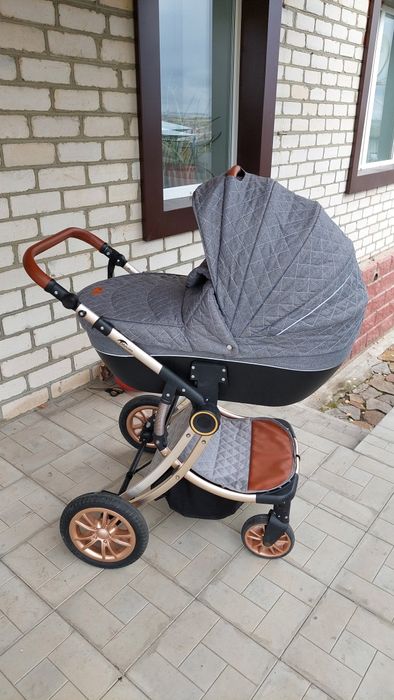 Продам коляску в отличном состоянии