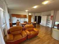 Inchiriez apartament cu 4 camere, Brasov, zona centrala
