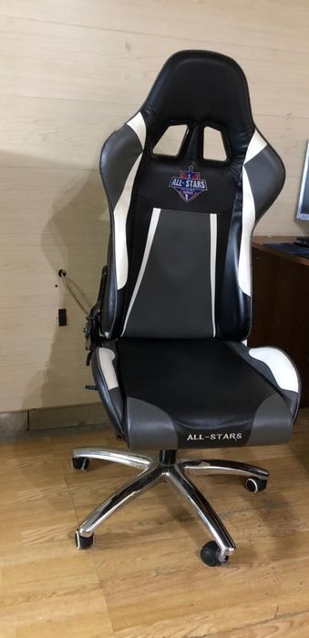 Продам кресло игровое