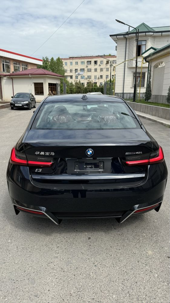 Новая 2024 BMW i3 40L