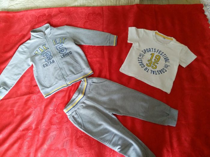 Set training copii cu tricou cu maneca scurta