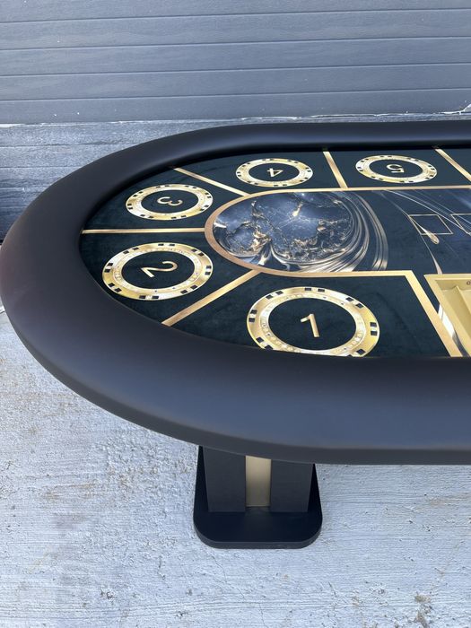 Masa poker CustomTables.eu customizata client cu jetoniera metalica