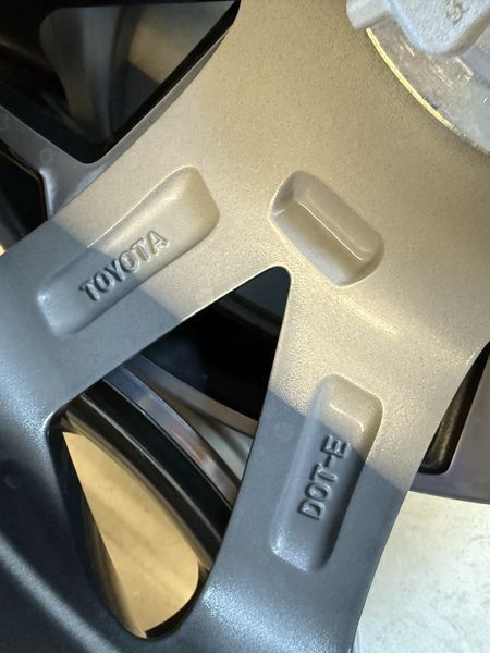 16цола Toyota 5x100 Тойота 5х100 4бр Оригинални