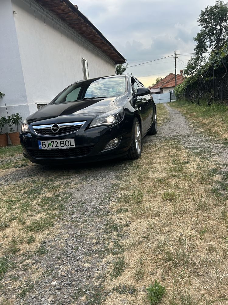 Opel Astra J 1.7 Cdti (131cp)