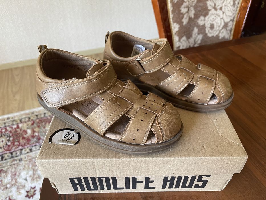 Продам детскую обувь в отличном состоянии