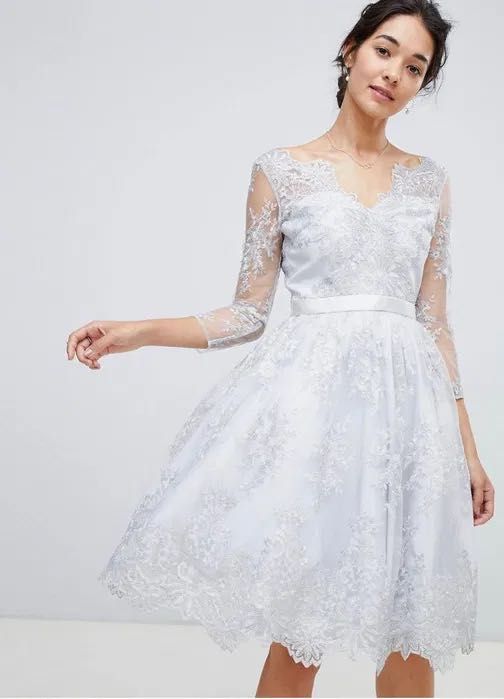 Кружевное платье нежное