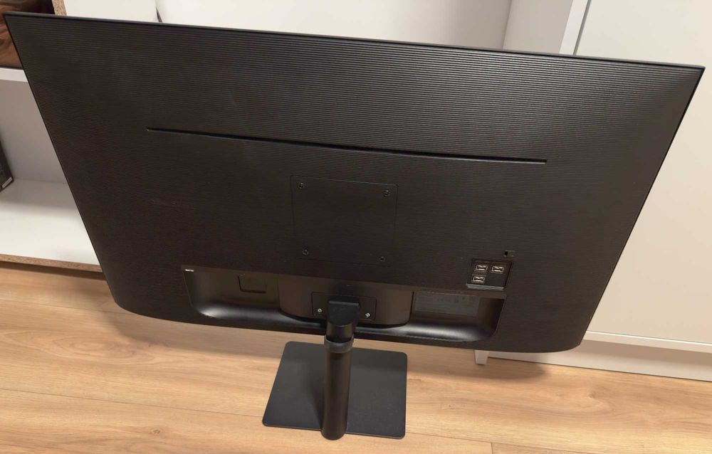 Samsung M7 4k монитор