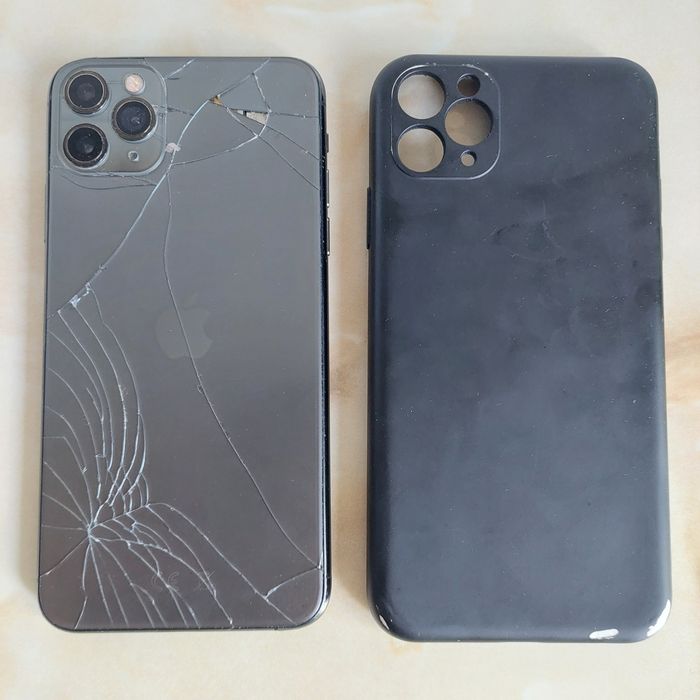 Vând iPhone 11 Pro Max Neverlocked [cu soft iOS 26] și [două probleme]