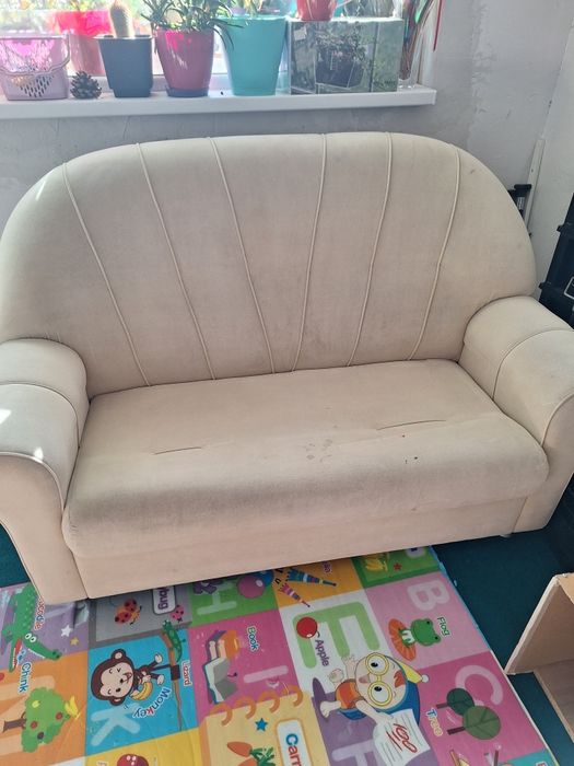 Диван двойка бежав