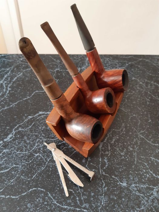 Set 3 pipe de colectie pe suport lemn cu 3 accesorii pt ele