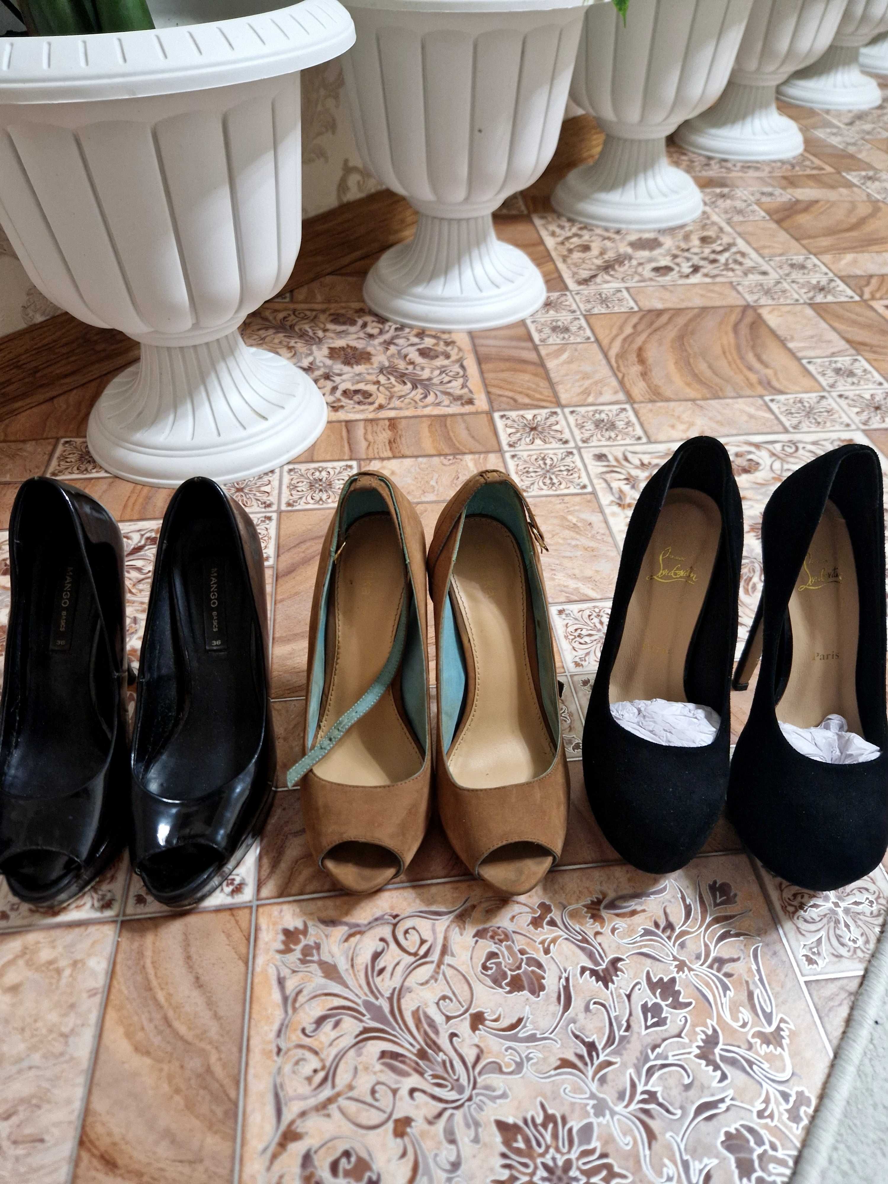 Женская обувь туфли ботинки кроссовки
