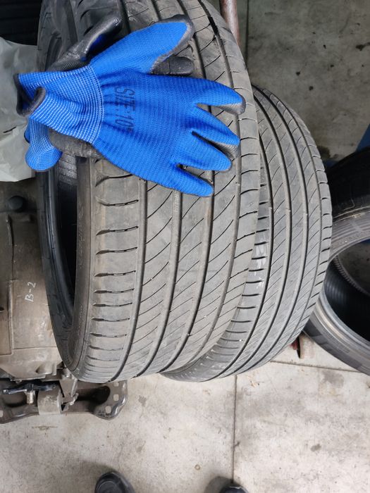 Продавам летни гуми Мишелин 215/55/17 Дот2021