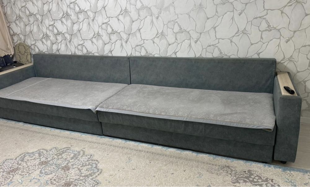 Диван 4 метр с подушками