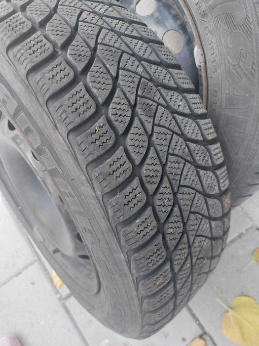 Автомоблни гуми-зимни, 3 бр.+ 4 бр. Джанти