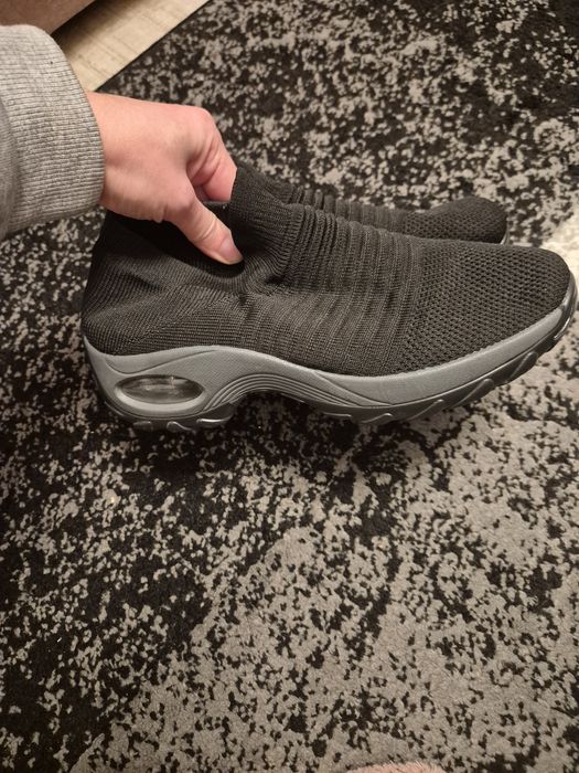 Adidasi cu platforma