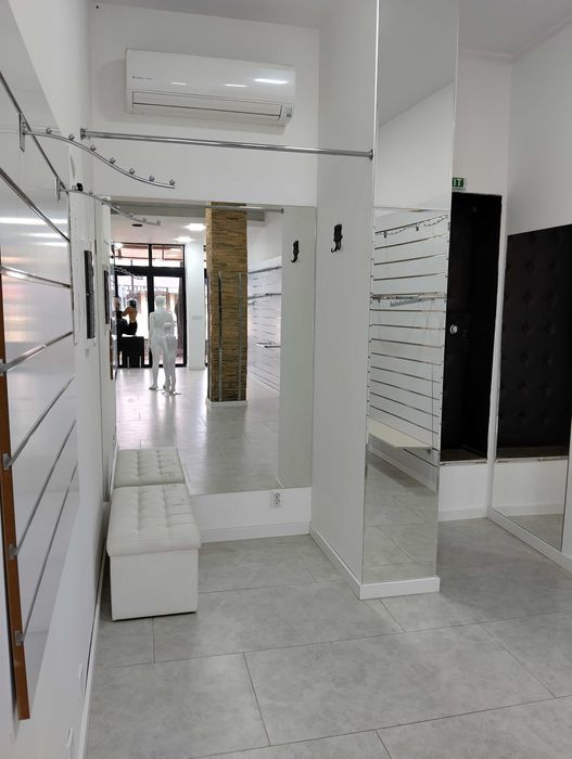 Дава под наем Магазин / офис / или друг род търговска дейност