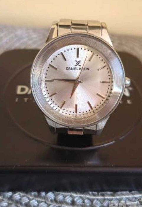 Дамски часовник DANIEL KLEIN