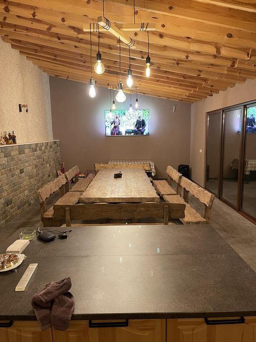 Маси и пейки с жив ръб