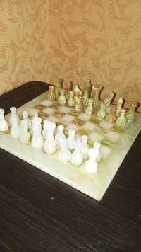 шахматы (камень оникс)