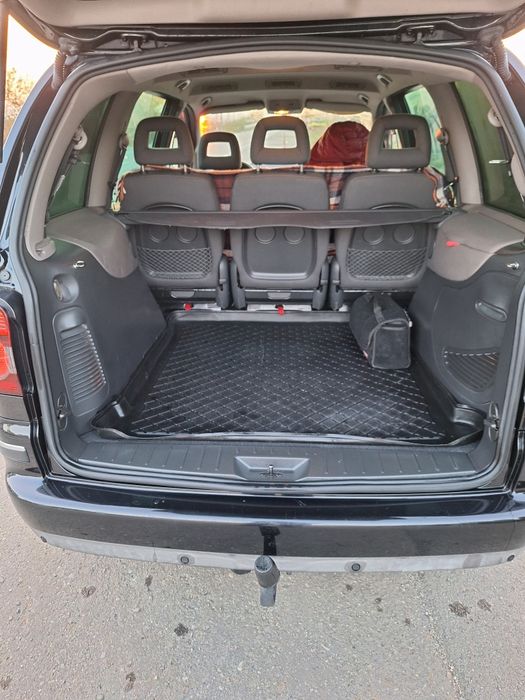 Vw Sharan Model 2009 exclusiv edition xenon, clima, navi, senzori, jan