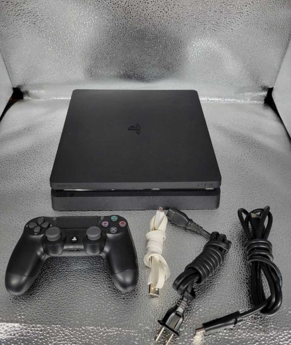 Playstation 4 + контолер ps4 + 5 игри