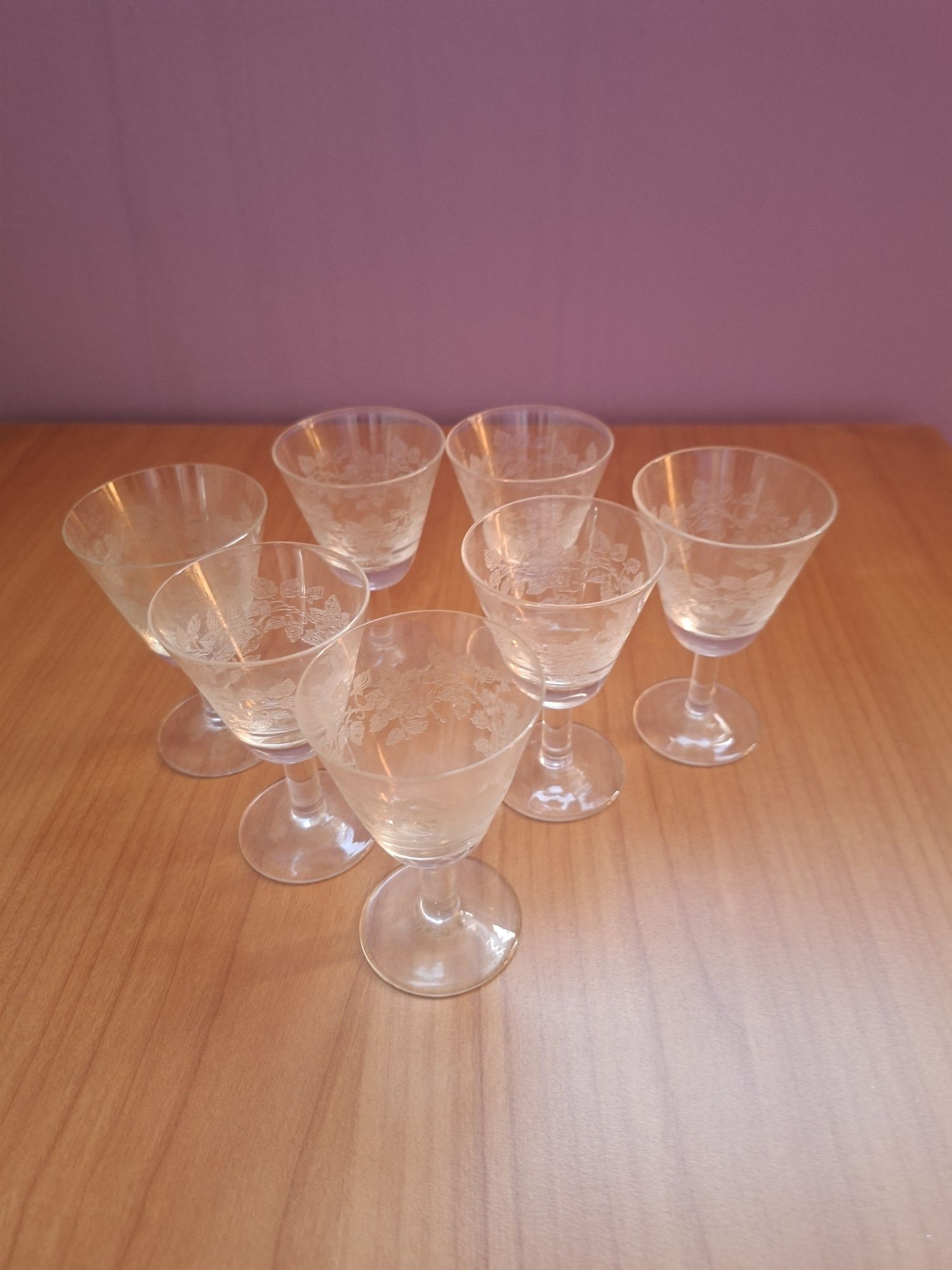 Vând 7 Pahare  de Cristal  Noi