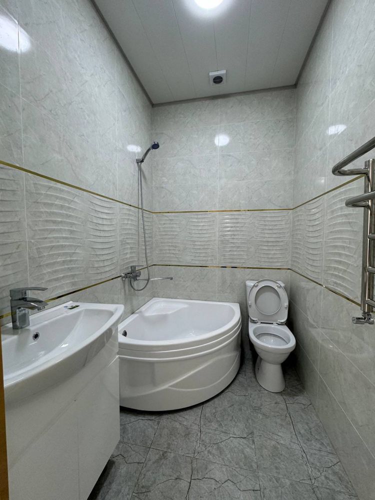 Продаеться дом Уч Кахрамон 2,5 соток