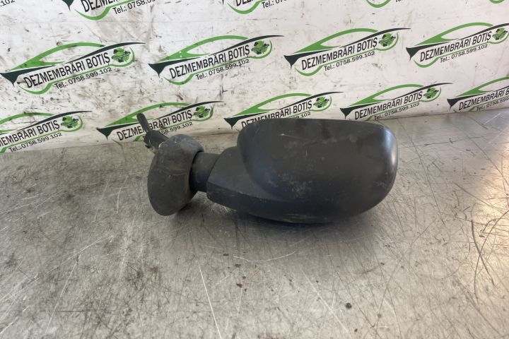 Oglinda stanga manuala E20103017 / E2 0103017 Dacia Logan prima gener