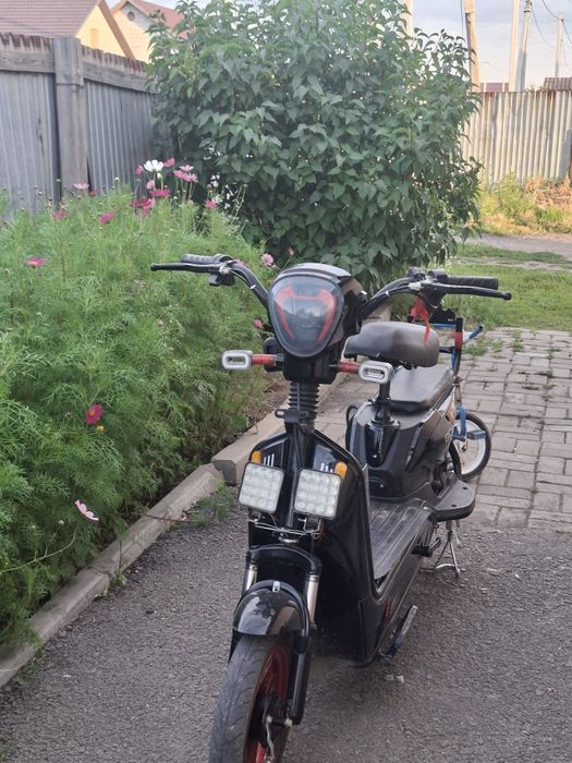 Продам элеткро скутер