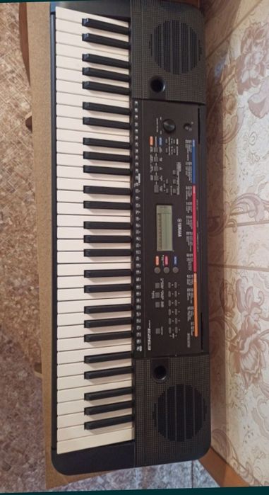 Синтезатор  yamaha