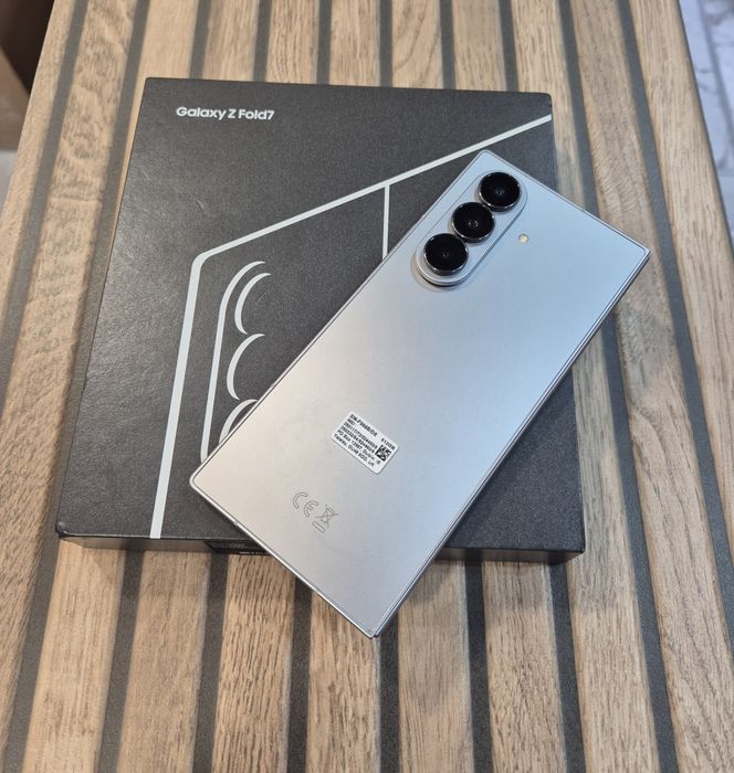Galaxy Z Fold 7 5G 512GB. 12GB RAM. Silver 23 cicluri