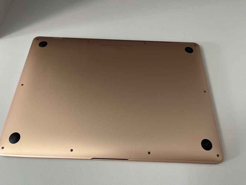 Macbook air m1 256 ssd 35 циклов 98% емкость