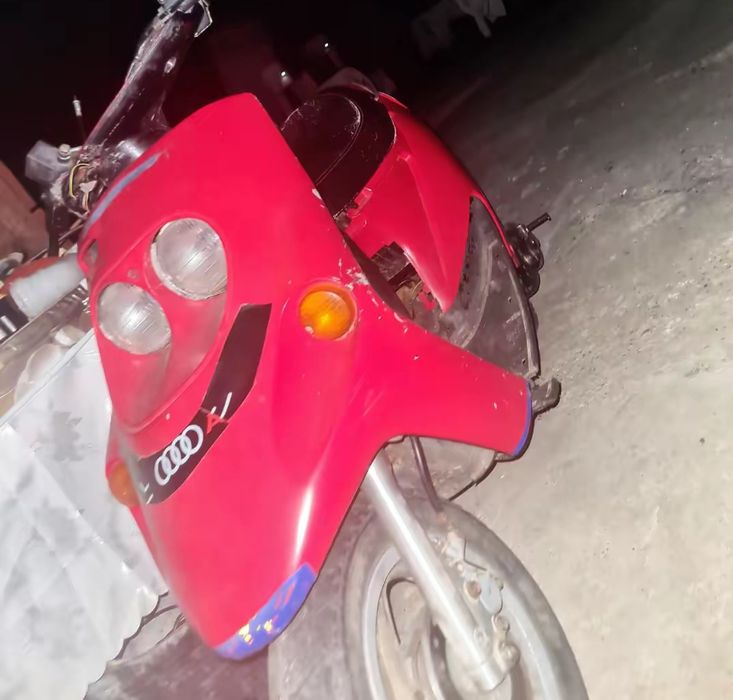 Vând malaguti f 10