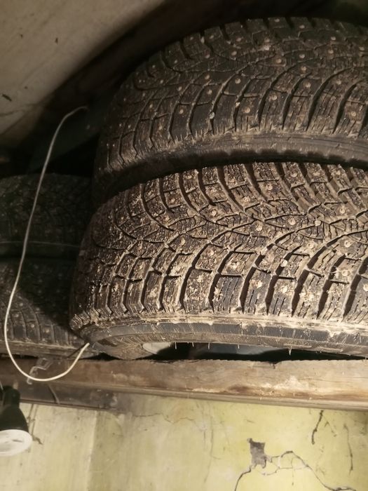 Продам зимние шины в отличном состоянии