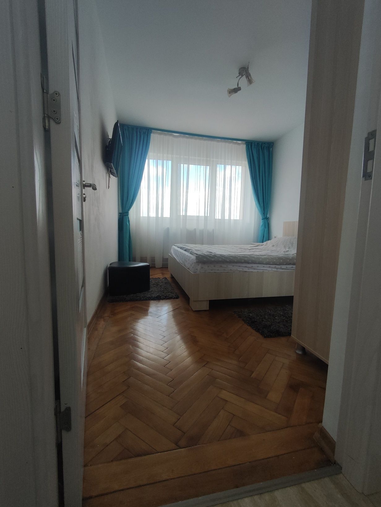 De închiriat apartament in M6 Târgoviște