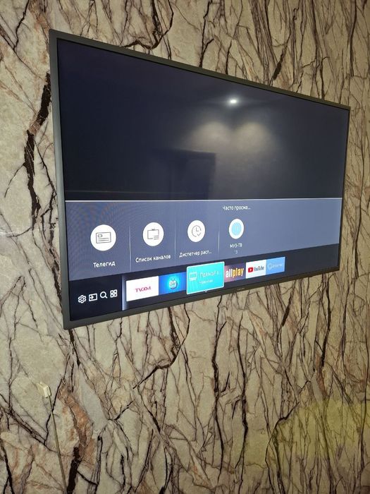 Продаётся ТВ SAMSUNG smart 49