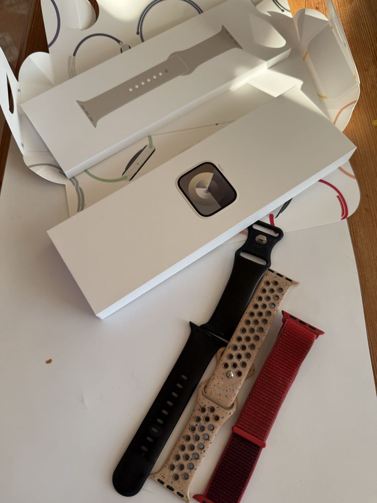 Apple watch 9 starlight 41mm  изрядно състояние